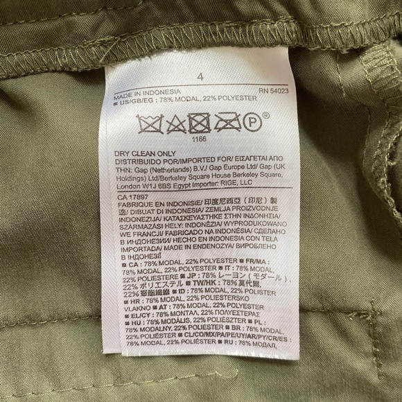 Banana Republic Jumpsuit. - Picture 3 of 5